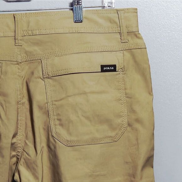 Prana, Mens Cargo Shorts with adjustable Belt. NWT, Size 33 Waist - Picture 3 of 6